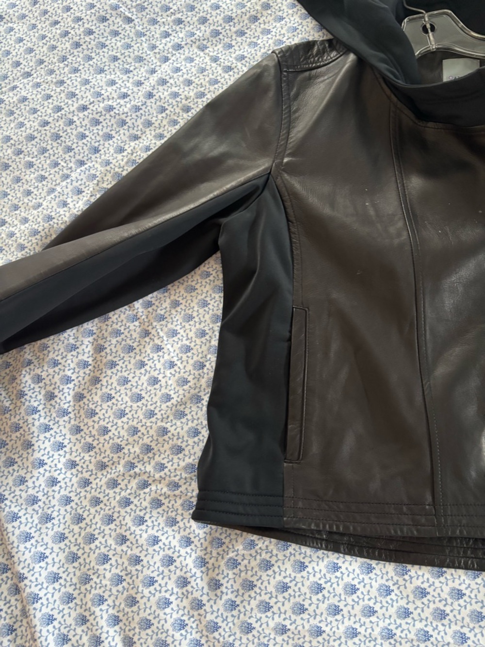 Athleta Black Leather Asym Zip Motorcycle Hoodie Jacket Size XL - Picture 4 of 7